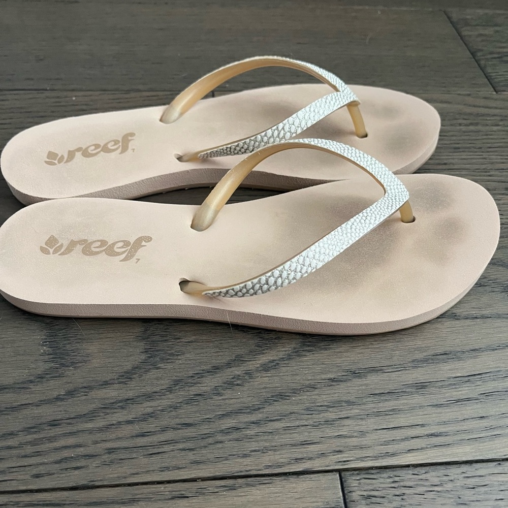 Reef Flip Flops - Picture 2 of 5